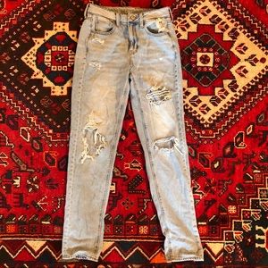 American Eagle Hi Rise Tomgirl Jeans